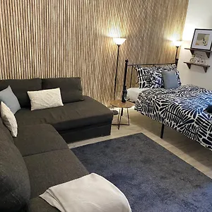 https://apt-sparrow-in-kazimierz.krakowhotelspoland.com