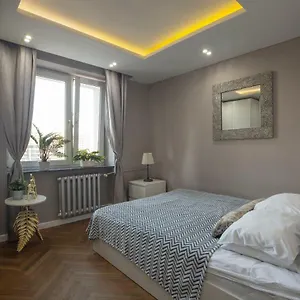  Apartament Little